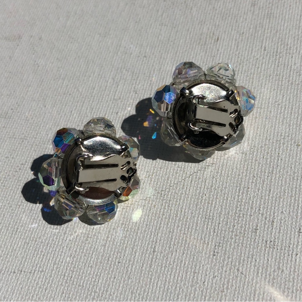 Vintage Aurora Borealis Crystal Glass Bead Cluster Clip On Earrings - Picture 6 of 8